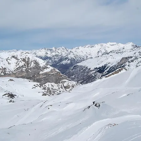 Hotel Les Rochers 3*