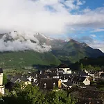 Hotel Les Rochers Saint-Savin (Hautes-Pyrenees)