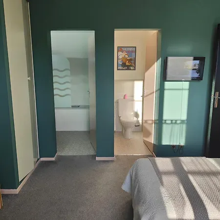 Hotel Les Rochers 3*