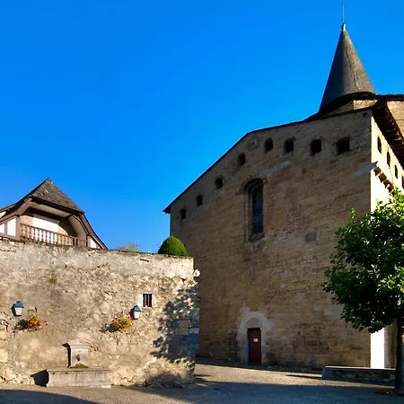 Les Rochers 3*