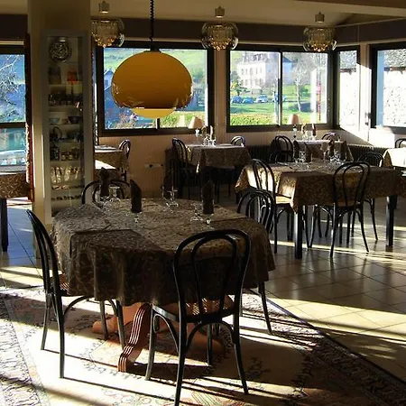 Les Rochers Hotell 3*