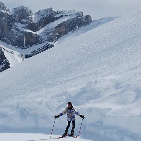 Les Rochers 3*