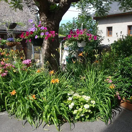 Hotel Les Rochers Saint-Savin (Hautes-Pyrenees)