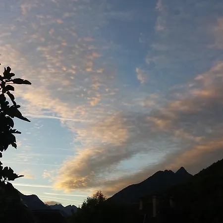 Les Rochers Saint-Savin (Hautes-Pyrenees)