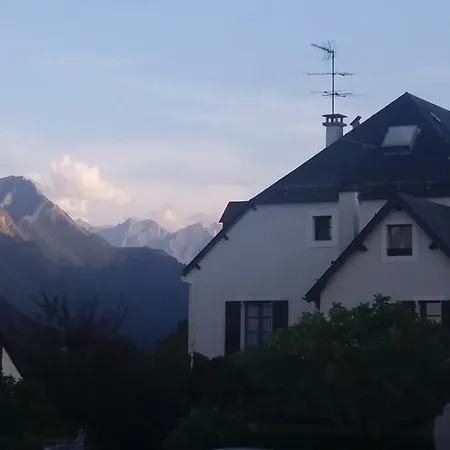 Hotel Les Rochers Saint-Savin (Hautes-Pyrenees)