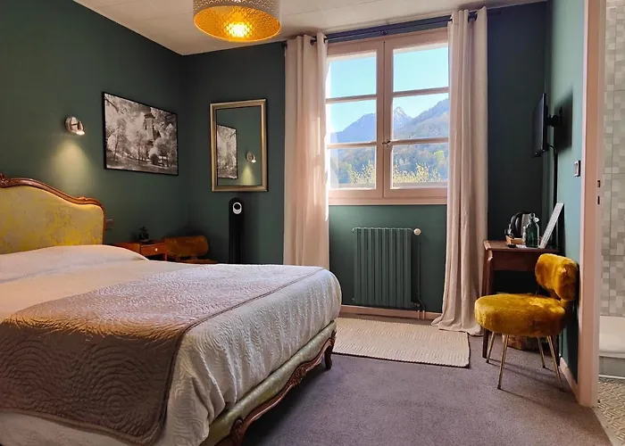 Les Rochers 3* Сен-Савен