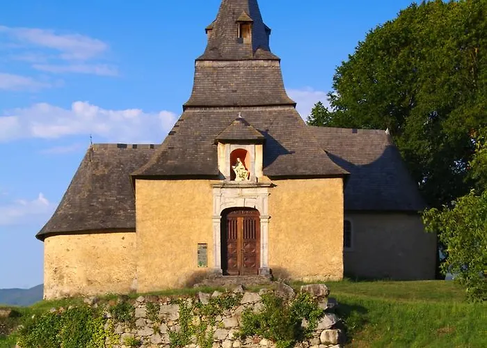 Les Rochers Отель