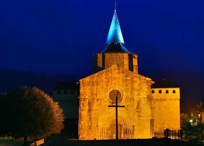 Отель Les Rochers 3*