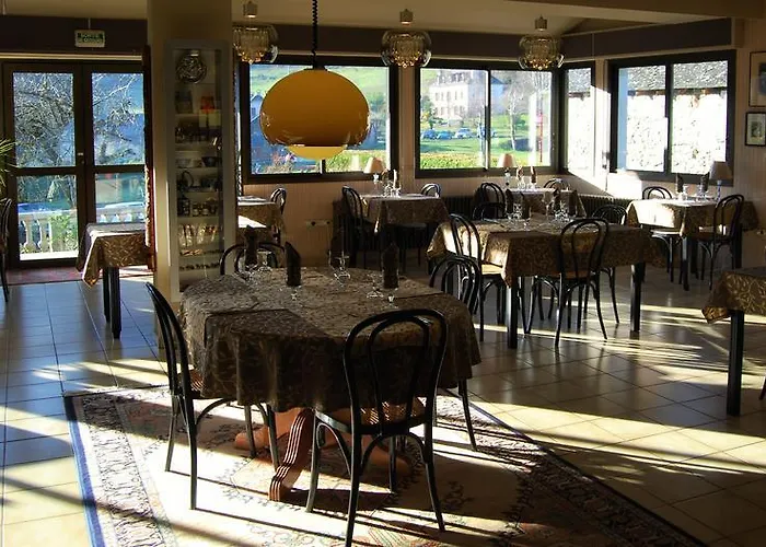 Les Rochers Отель 3*