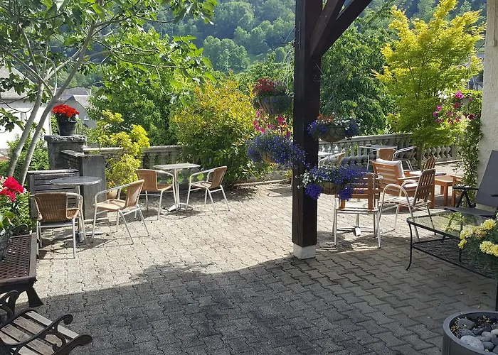 Les Rochers 3* Сен-Савен